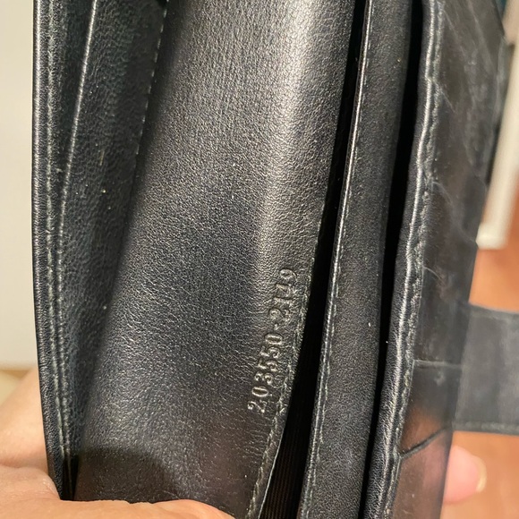 Gucci black leather heart wallet. - Picture 4 of 6